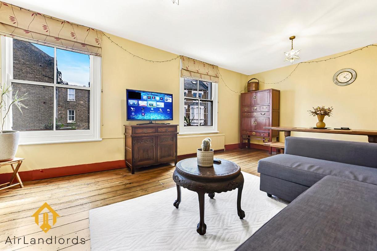 Peaceful 2-Bedroom Flat Near Queens Park Station 伦敦 外观 照片
